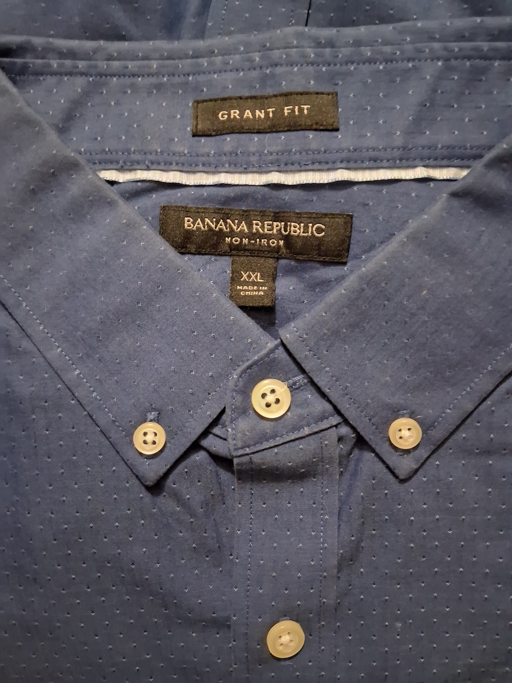 Banana Republic Men's Blue Grant Fit Button-Down Shirt